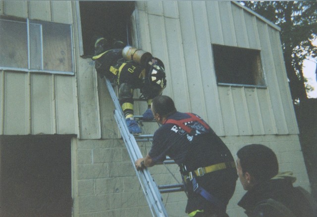 FF Gravius Bailing Out a Window During Firefighter Survival Training