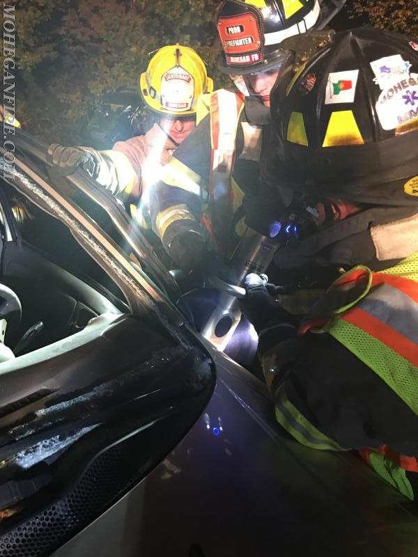 Engine 256 Familiarization/Hurst E-Draulics Extrication Training at Station #3 on 10/19/16