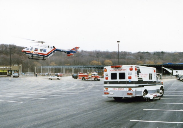 Rescue 33 At Westchester Mall (Now Cortlandt Town Center) for a STAT Flight Landing